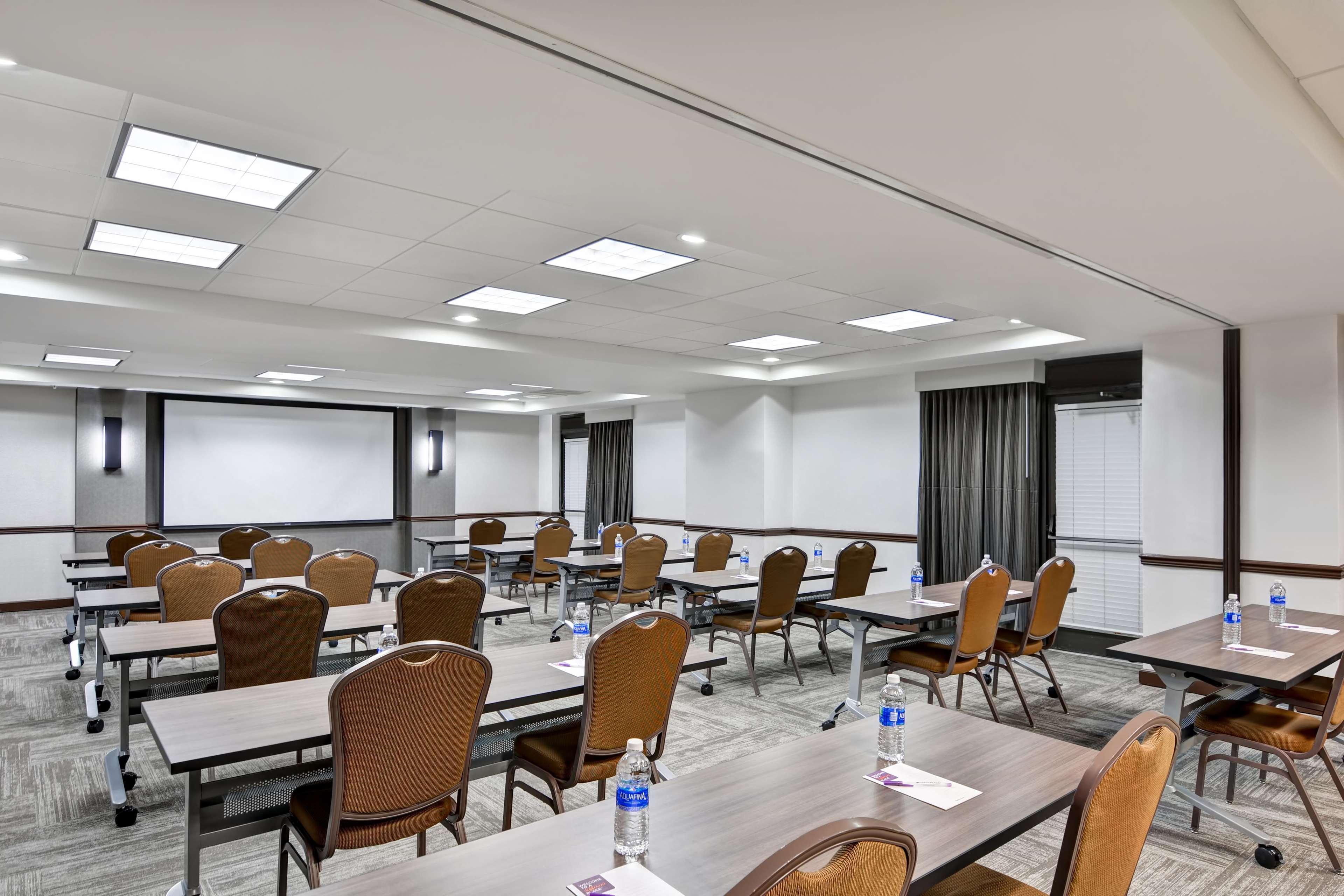 Hyatt Place Birmingham/הובר מראה חיצוני תמונה
